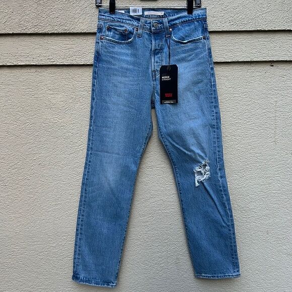 NWT Levi's Wedgie Jeans size 27x28 - Picture 2 of 10